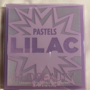 Huda Beauty Pastel Obsessions Eyeshadow Palette